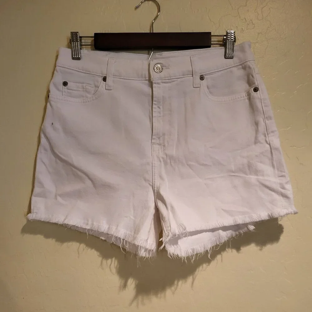 7 for all mankind  White Denim cut-offs with fringed hem Size 29 and Size 30 NWT - Picture 4 of 12
